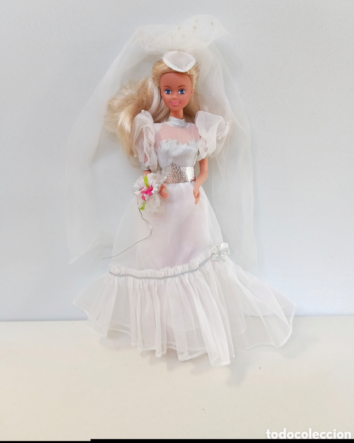 Mu&ntilde;ecas modernas: Mu&ntilde;eca Petra Bride Fashion 5794 novia a&ntilde;os 80 Plasty West Germany Barbie