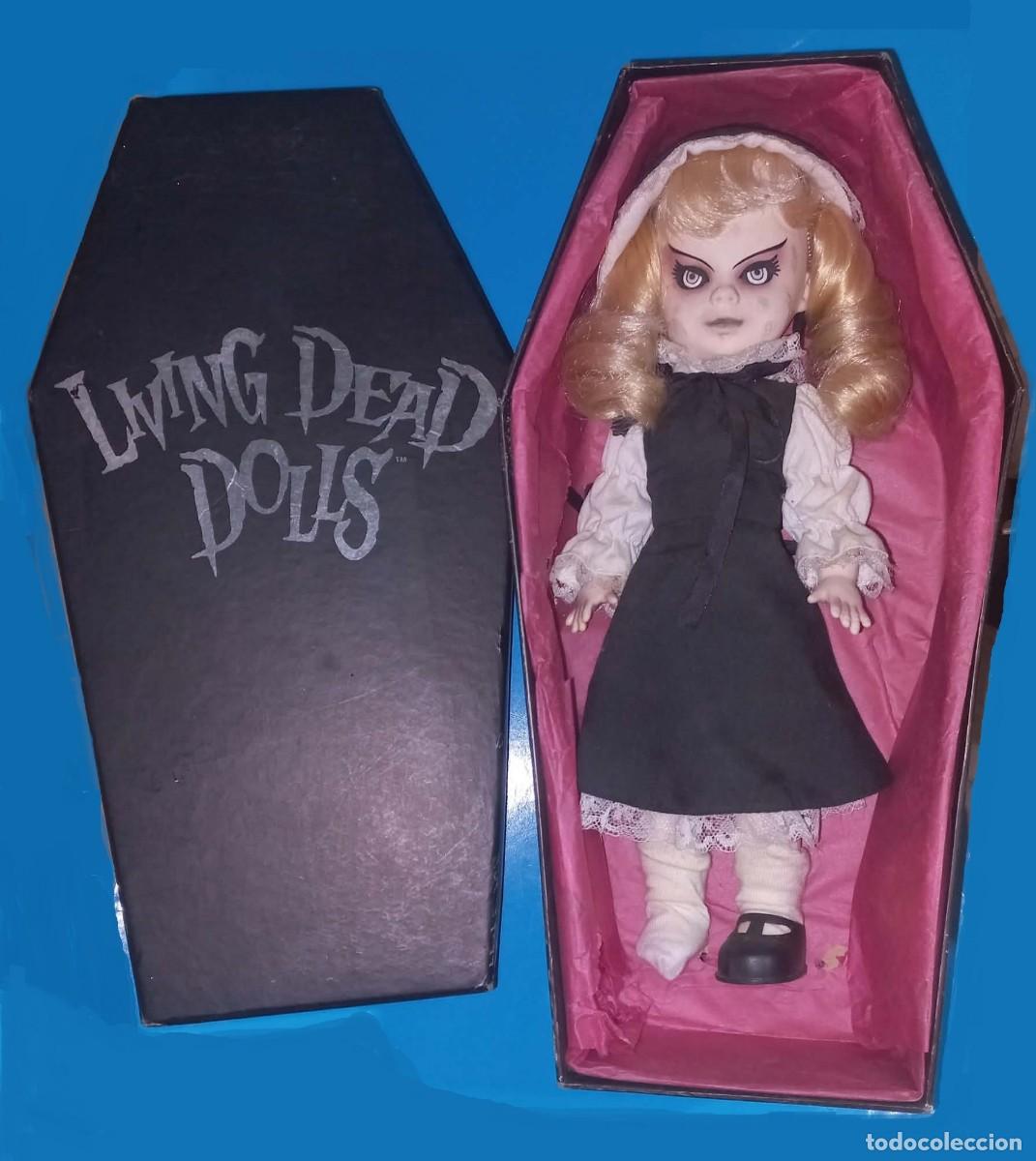 Mu&ntilde;ecas modernas: Mu&ntilde;eca Hollow, de la colecci&oacute;n Living Dead Dolls - Mezco - 2006