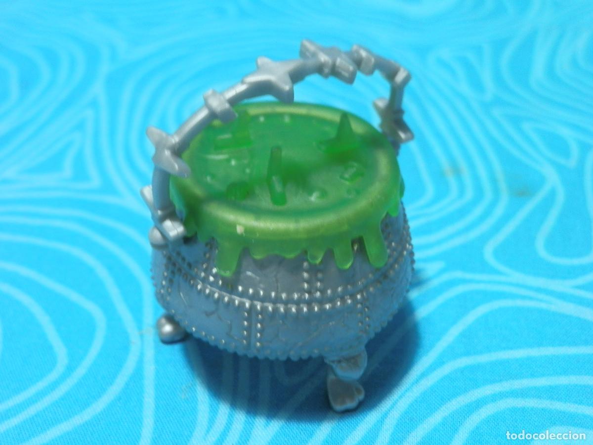 Mu&ntilde;ecas modernas: MONSTER HIGH, CALDERO DE POCIONES DE MU&Ntilde;ECA FRANKIE STEIN, MATTEL