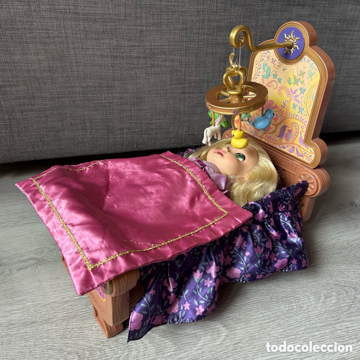 Mu&ntilde;ecas modernas: Mu&ntilde;eca Rapunzel beb&eacute;, colecci&oacute;n Disney Animators, Disney Store.