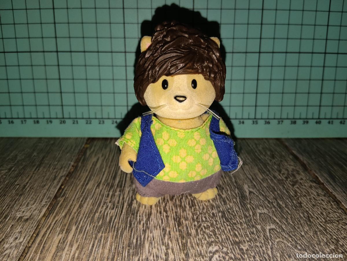 Mu&ntilde;ecas modernas: Figura Gato Familia Whiskerelli Li'l Woodzeez Sylvanian Families Family
