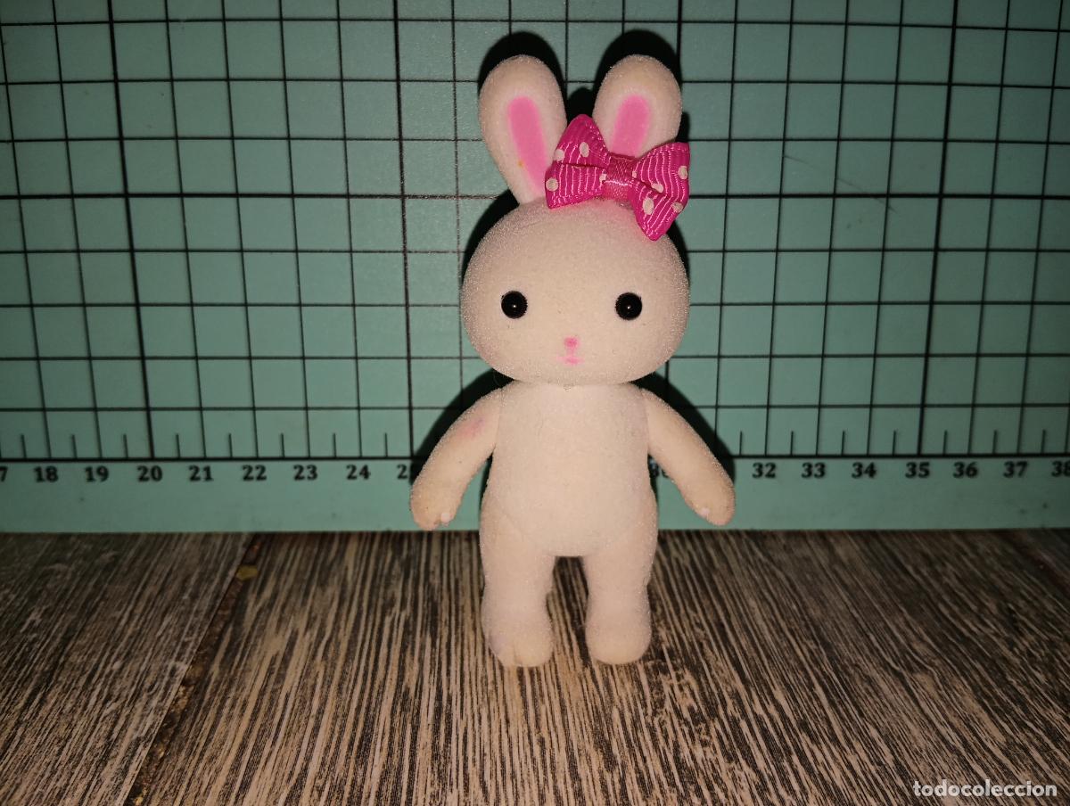 Mu&ntilde;ecas modernas: Figura coneja Sylvanian Families Family