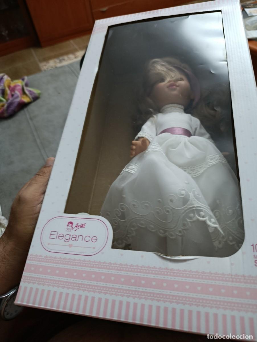 Mu&ntilde;ecas modernas: MU&Ntilde;ECA DE COMUNION ARIAS ELEGANCE