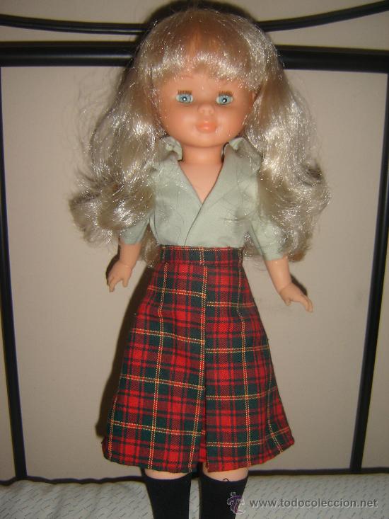 Mu&ntilde;ecas Nancy y Lucas: MU&Ntilde;ECA NANCY VESTIDA DE COLEGIALA, EN - Foto 1