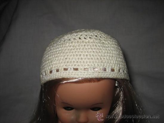 Mu&ntilde;ecas Nancy y Lucas: GORRO DE GANCHILLO LE QUEDA BIEN A LA NANCY - Foto 2