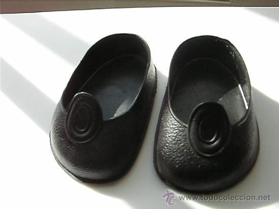 Mu&ntilde;ecas Nancy y Lucas: NANCY ZAPATOS NEGROS DE BOTON - Foto 1