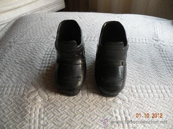 Mu&ntilde;ecas Nancy y Lucas: lucas botas sky - Foto 1