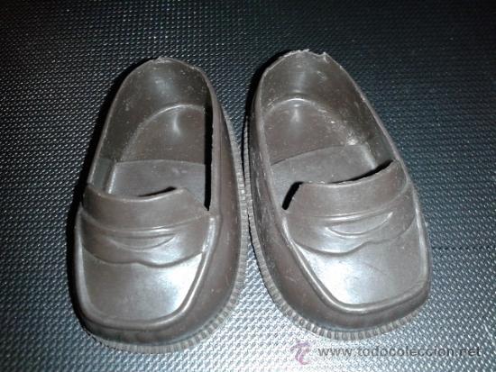 Mu&ntilde;ecas Nancy y Lucas: Par de zapatos marrones modelo 33 nancy - Foto 1