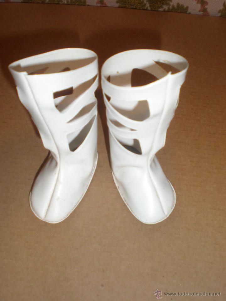 Botas blancas altas caladas de nancy años 70 - Vendido en Venta Directa -  43191124