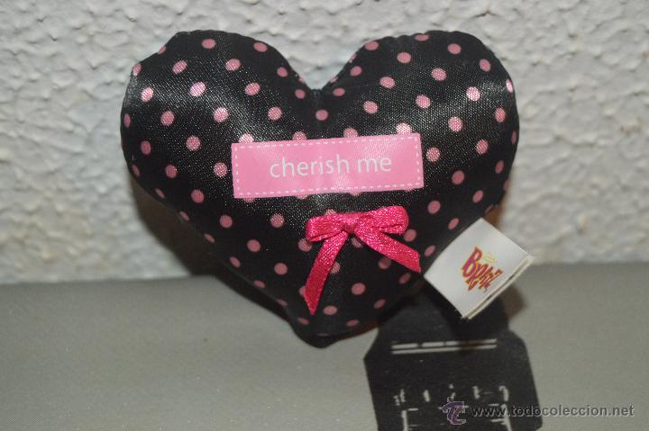 Mu&ntilde;ecas Nancy y Lucas: preciosa almohada corazon de mu&ntilde;eca bratz cpa - Foto 1