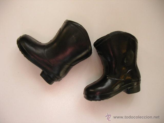 Mu&ntilde;ecas Nancy y Lucas: NANCY BOTAS NEGRAS DE LLUVIA - Foto 1
