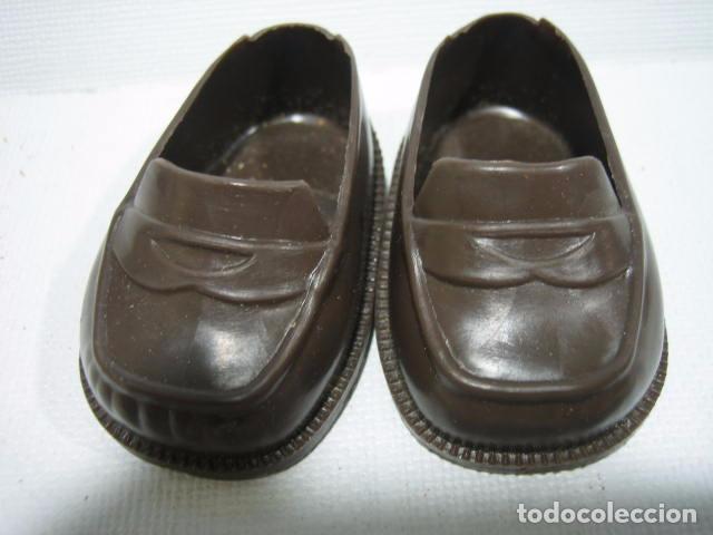 Mu&ntilde;ecas Nancy y Lucas: Complemento de mu&ntilde;eca Nancy a&ntilde;os 70. Zapatos marrones - Foto 1