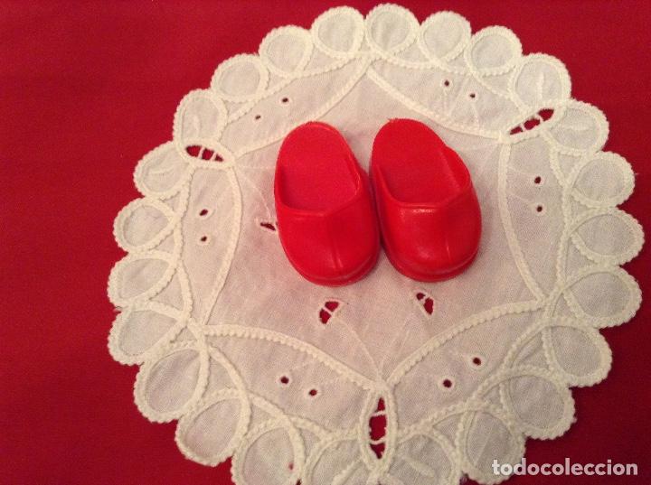 Mu&ntilde;ecas Nancy y Lucas: Nancy zuecos rojos - Foto 1