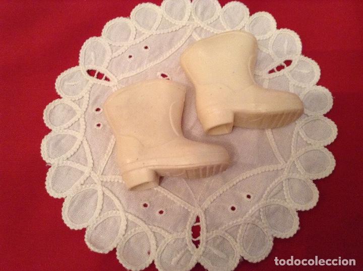 Mu&ntilde;ecas Nancy y Lucas: Nancy botas blancas - Foto 2