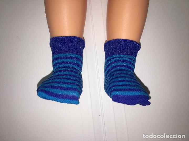 Mu&ntilde;ecas Nancy y Lucas: CALCETINES A RAYAS AZULES MU&Ntilde;ECA NANCY LESLY - Foto 2