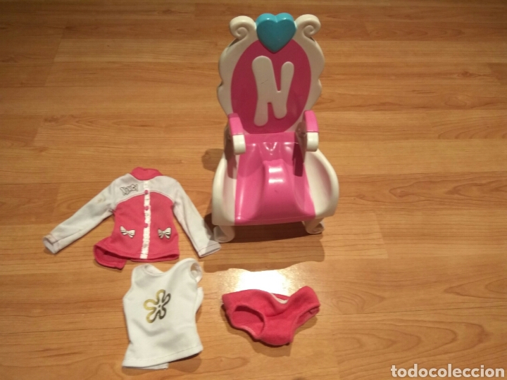 Mu&ntilde;ecas Nancy y Lucas: Mu&ntilde;eca nancy ropa y silla - Foto 4