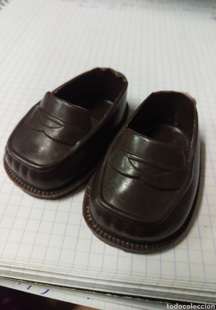 Mu&ntilde;ecas Nancy y Lucas: Zapatos marrones de Nancy en buen estado - Foto 4