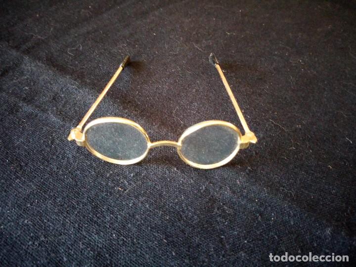 gafas para muñecas