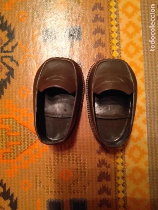 Mu&ntilde;ecas Nancy y Lucas: Mocasines marrones de Nancy - Foto 1