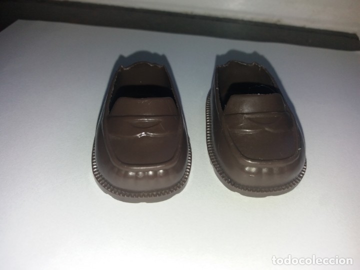 Mu&ntilde;ecas Nancy y Lucas: Zapatos marrones Nancy - Foto 1
