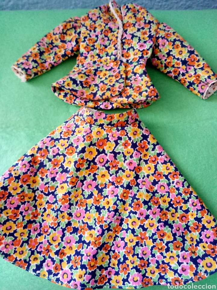 Mu&ntilde;ecas Nancy y Lucas: Nancy traje de flores - Foto 1