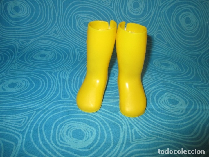 Mu&ntilde;ecas Nancy y Lucas: DIFICILES BOTAS AMARILLAS NANCY NEW - Foto 2