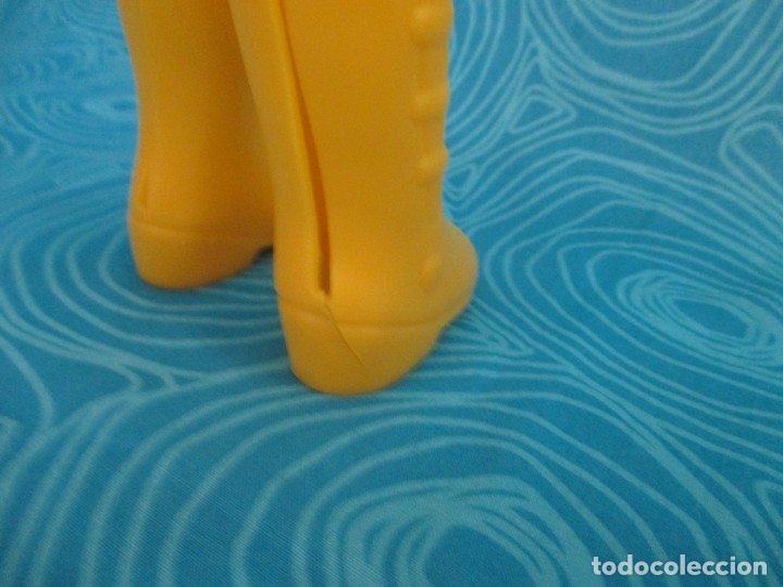 Mu&ntilde;ecas Nancy y Lucas: DIFICILES BOTAS AMARILLAS NANCY NEW - Foto 5