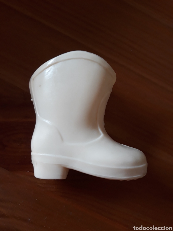 Mu&ntilde;ecas Nancy y Lucas: Bota derecha de Nancy en color blanco - Foto 3