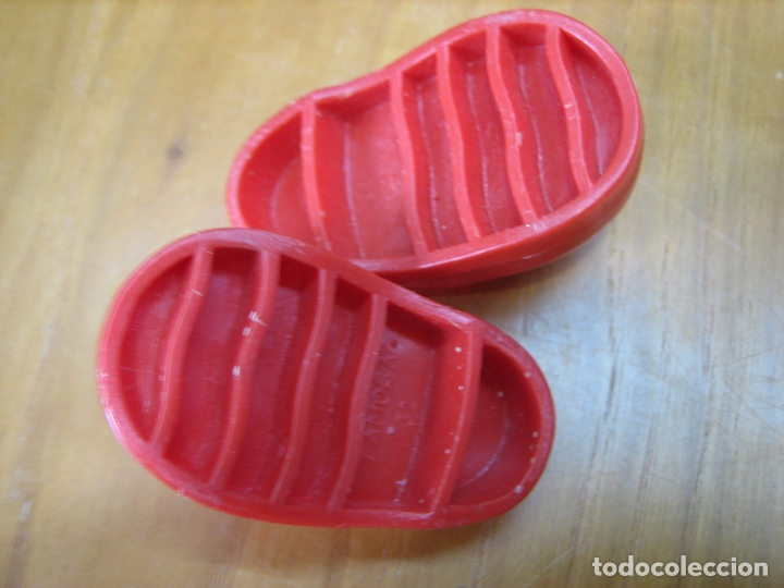 Mu&ntilde;ecas Nancy y Lucas: Complementos de Nancy de Famosa. Zapatos rojos - Foto 3