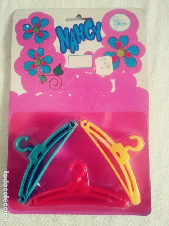 Mu&ntilde;ecas Nancy y Lucas: 12 perchas de Nancy. A&ntilde;o 1970. - Foto 1