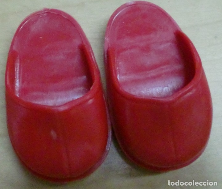 Mu&ntilde;ecas Nancy y Lucas: ZUECOS ROJOS NANCY ORIGINALES - Foto 1