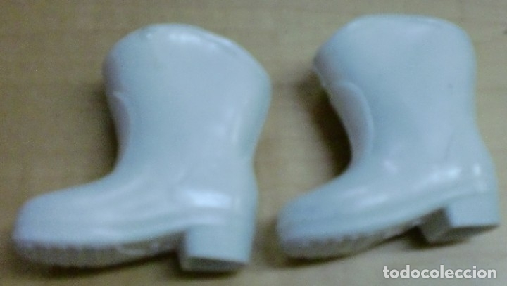 Mu&ntilde;ecas Nancy y Lucas: PAR BOTAS GOMA BLANCAS NANCY ORIGINALES - Foto 2