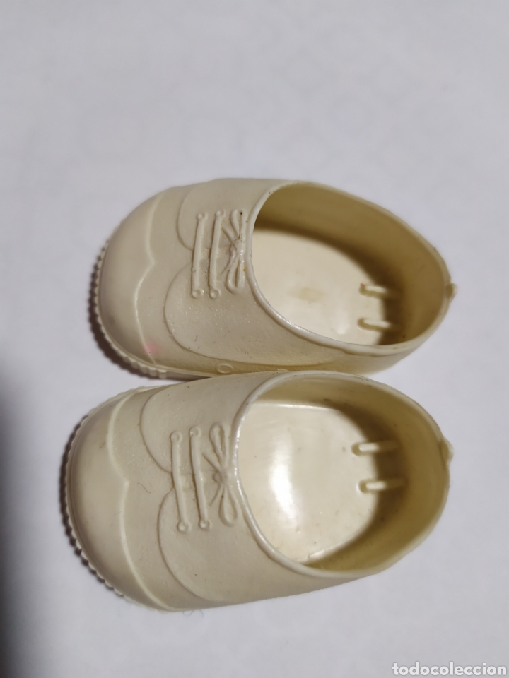 Mu&ntilde;ecas Nancy y Lucas: zapatillas de deporte nancy - Foto 1