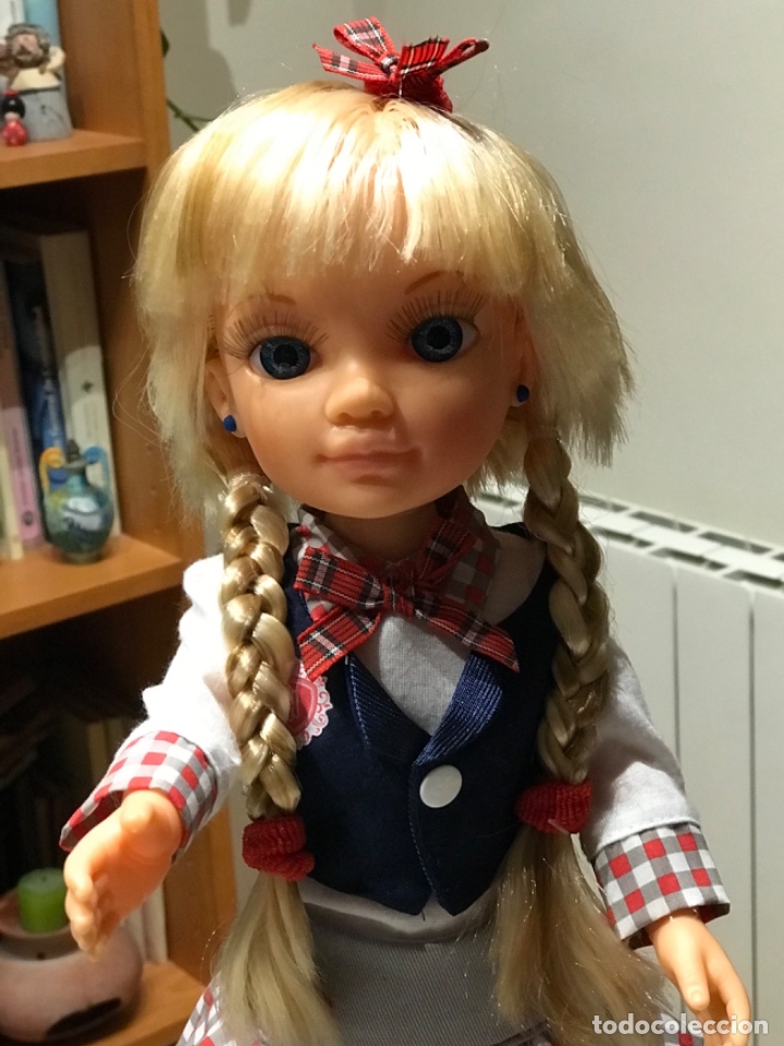 Mu&ntilde;ecas Nancy y Lucas: Mu&ntilde;eca Nancy colegiala con uniforme - Foto 2