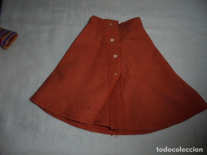 Mu&ntilde;ecas Nancy y Lucas: FALDA DEL CONJUNTO FLOR DE NANCY A&Ntilde;OS 70 - Foto 1