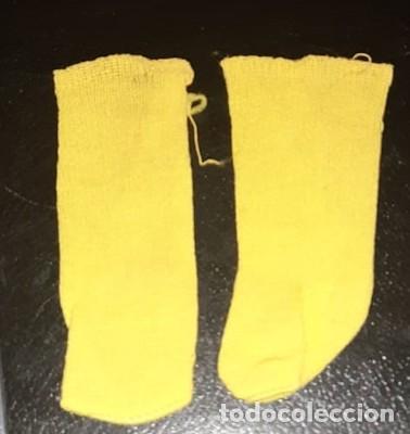 Mu&ntilde;ecas Nancy y Lucas: PAR DE CALCETINES AMARILLOS DE NANCY - Foto 1