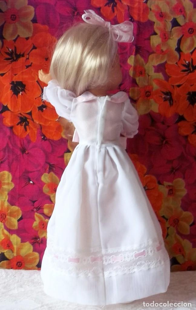 Mu&ntilde;ecas Nancy y Lucas: VESTIDO COMUNION NANCY ORIGINAL - Foto 4