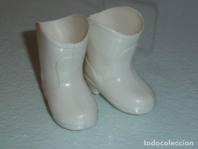 Mu&ntilde;ecas Nancy y Lucas: Botas blancas Nancy Famosa - Foto 2
