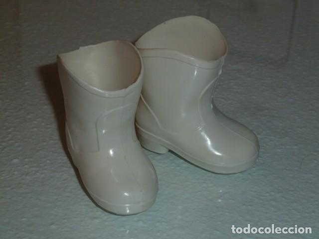 Mu&ntilde;ecas Nancy y Lucas: Botas blancas Nancy Famosa - Foto 3