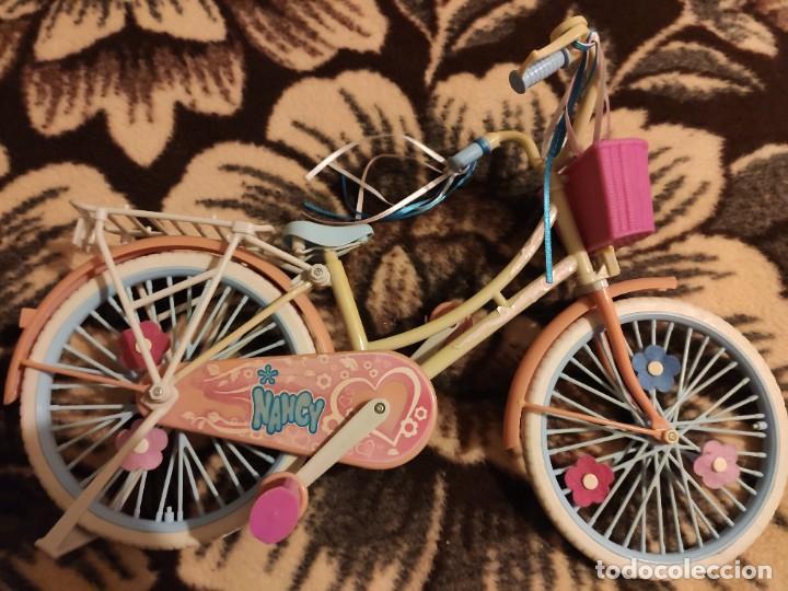 Mu&ntilde;ecas Nancy y Lucas: Lote bicicleta con mu&ntilde;eca Nancy y carro para la compra - Foto 4
