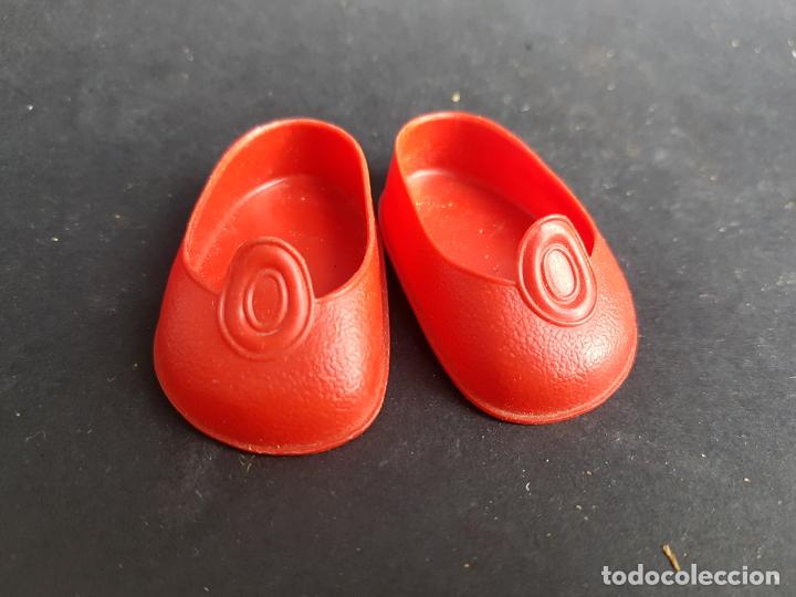 Mu&ntilde;ecas Nancy y Lucas: nancy zapatos de boton rojos - Foto 1