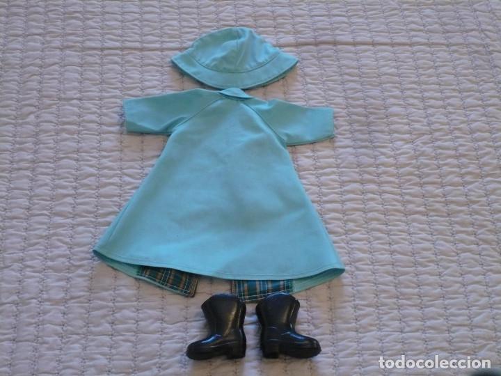 Mu&ntilde;ecas Nancy y Lucas: Conjunto lluvia de Nancy de Famosa con botitas
