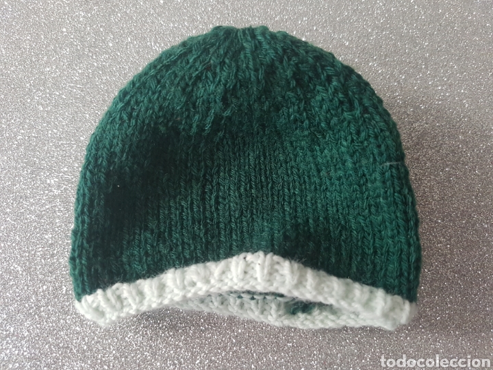 Mu&ntilde;ecas Nancy y Lucas: Gorro verde y blanco valido para mu&ntilde;eca Nancy - Foto 1