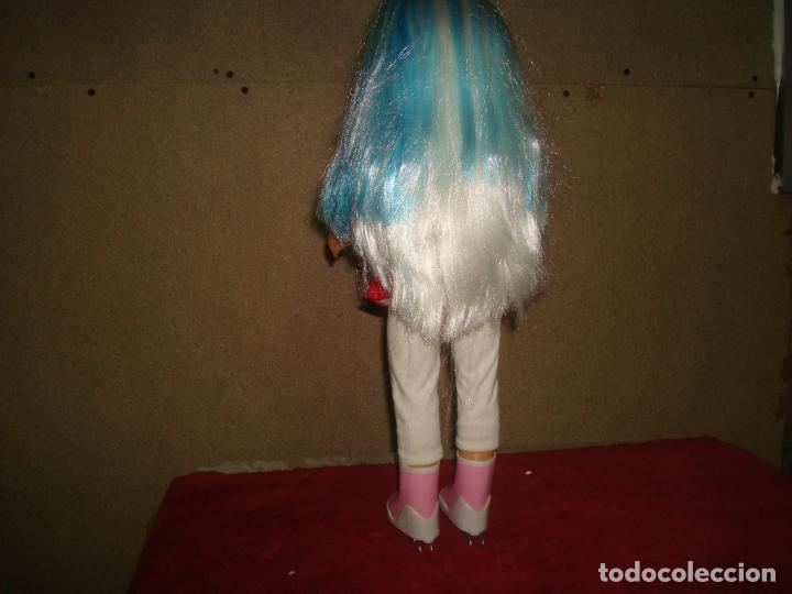 Mu&ntilde;ecas Nancy y Lucas: nancy new mechas azules con patines - Foto 5