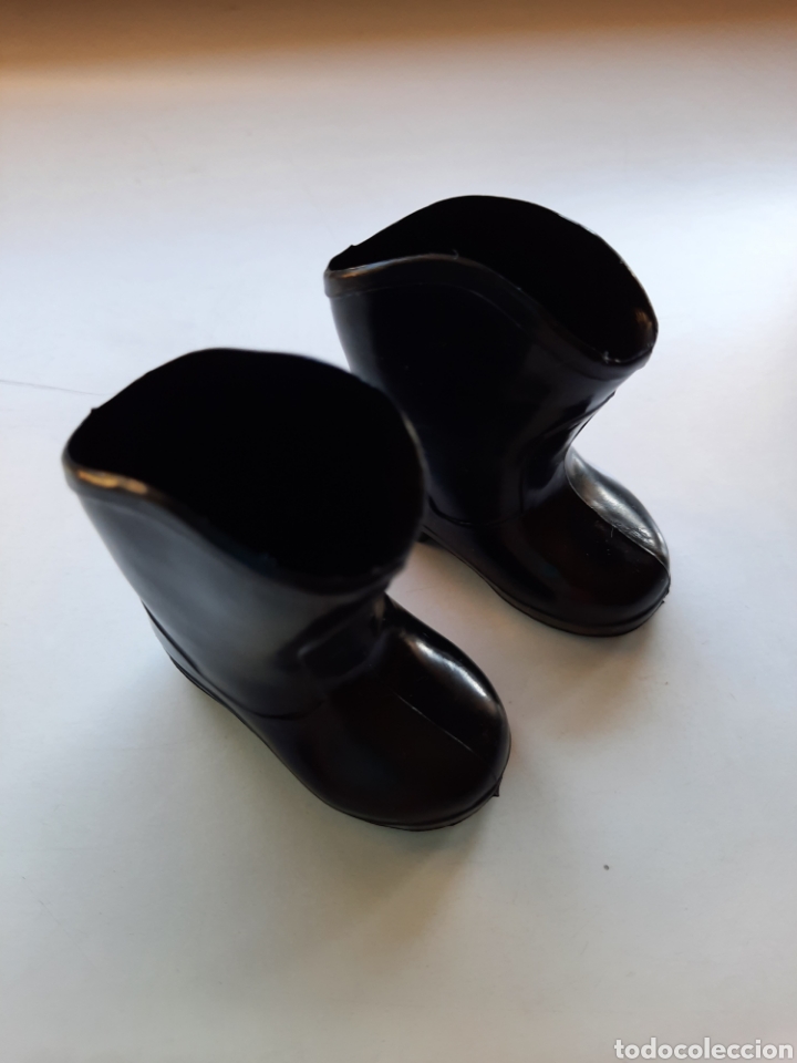 Bambole Nancy e Lucas: Botas de agua de Nancy, de Famosa, años 70