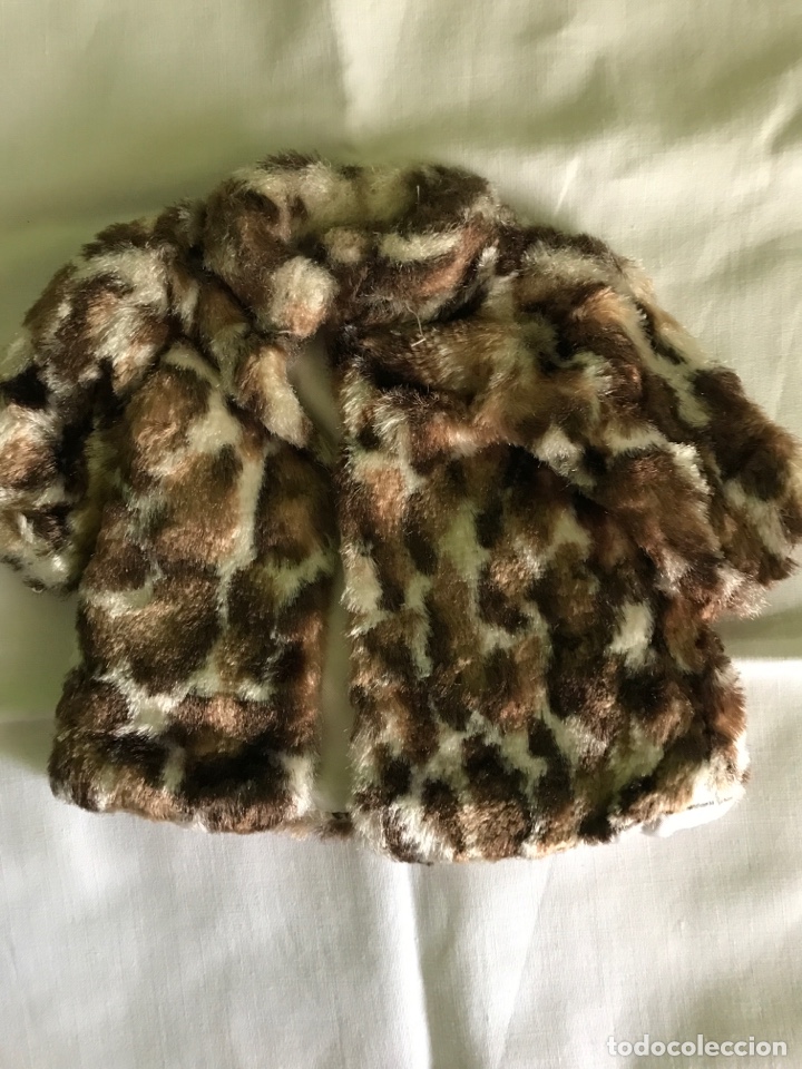 Mu&ntilde;ecas Nancy y Lucas: Abrigo de leopardo y botas conjunto en las carreras - Foto 1