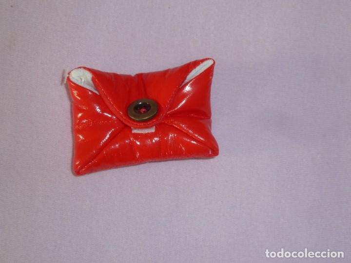 Mu&ntilde;ecas Nancy y Lucas: Bolso rojo original Nancy new - Foto 1