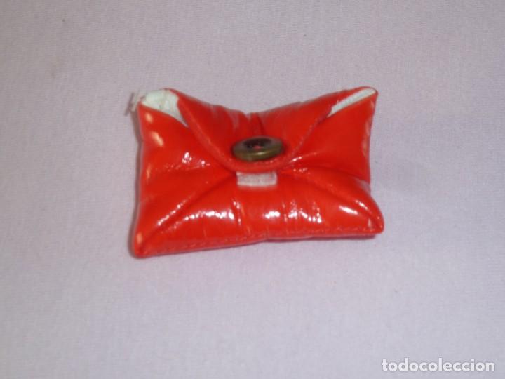 Mu&ntilde;ecas Nancy y Lucas: Bolso rojo original Nancy new - Foto 2