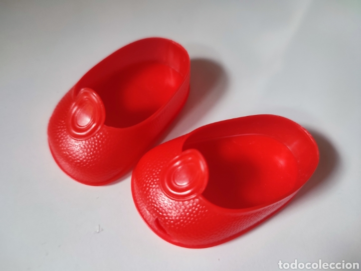 Mu&ntilde;ecas Nancy y Lucas: Zapatos de Boton rojos de mu&ntilde;eca Nancy - Foto 2