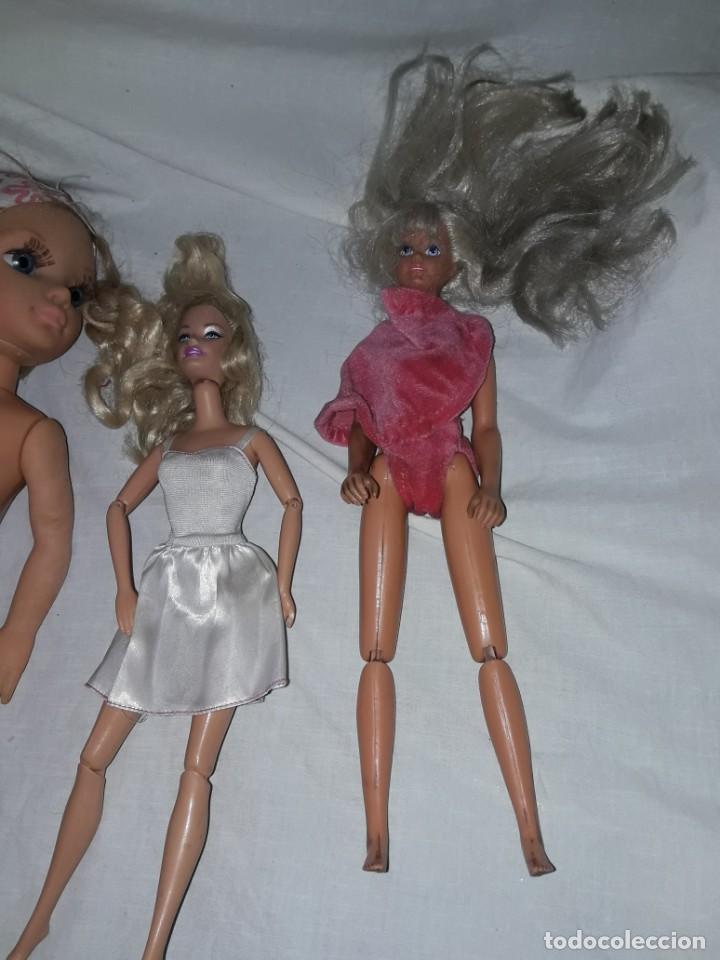 Mu&ntilde;ecas Nancy y Lucas: Mu&ntilde;eca Nancy y dos Barbies - Foto 2
